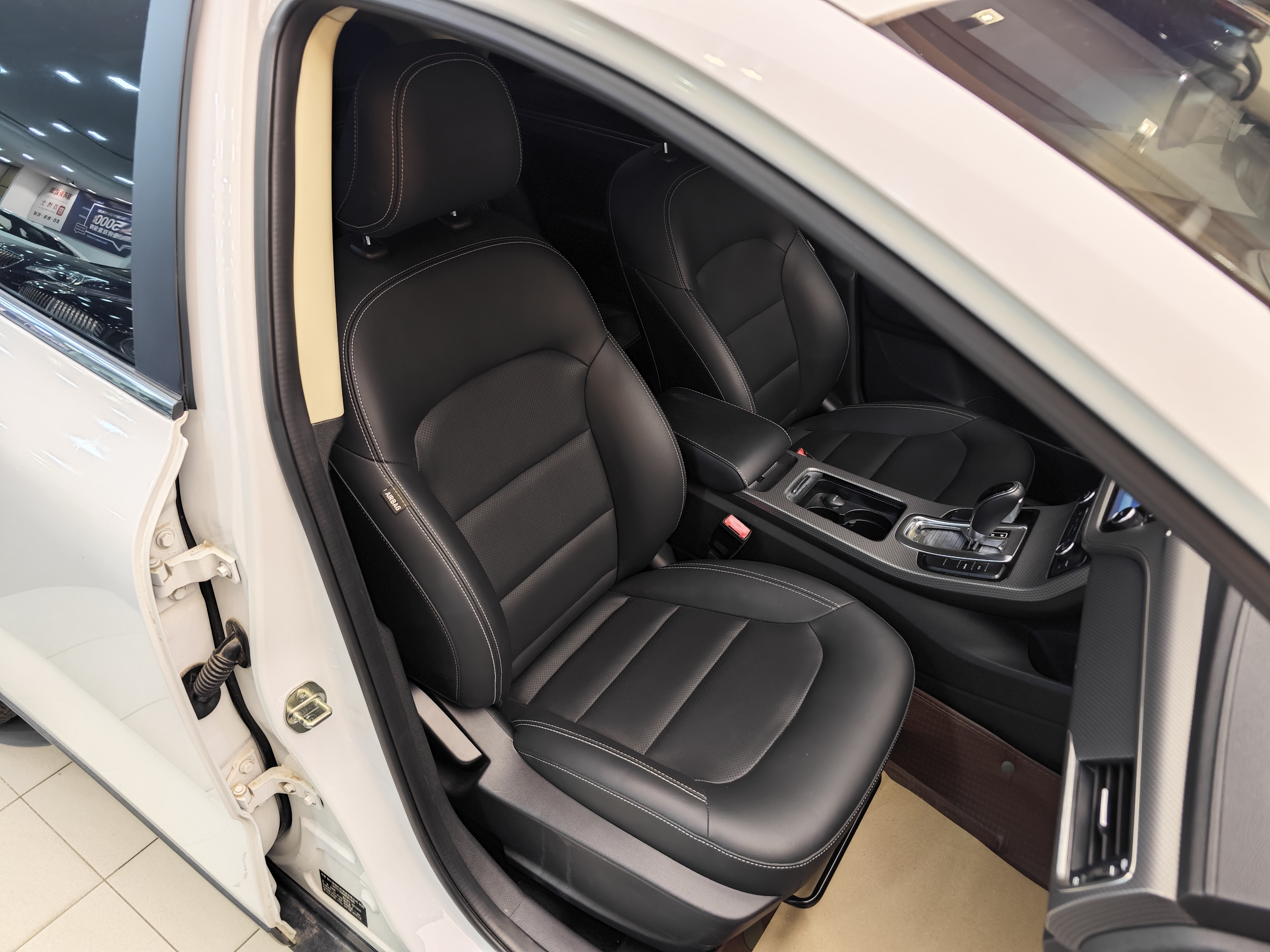 GEELY 2017 car image #35