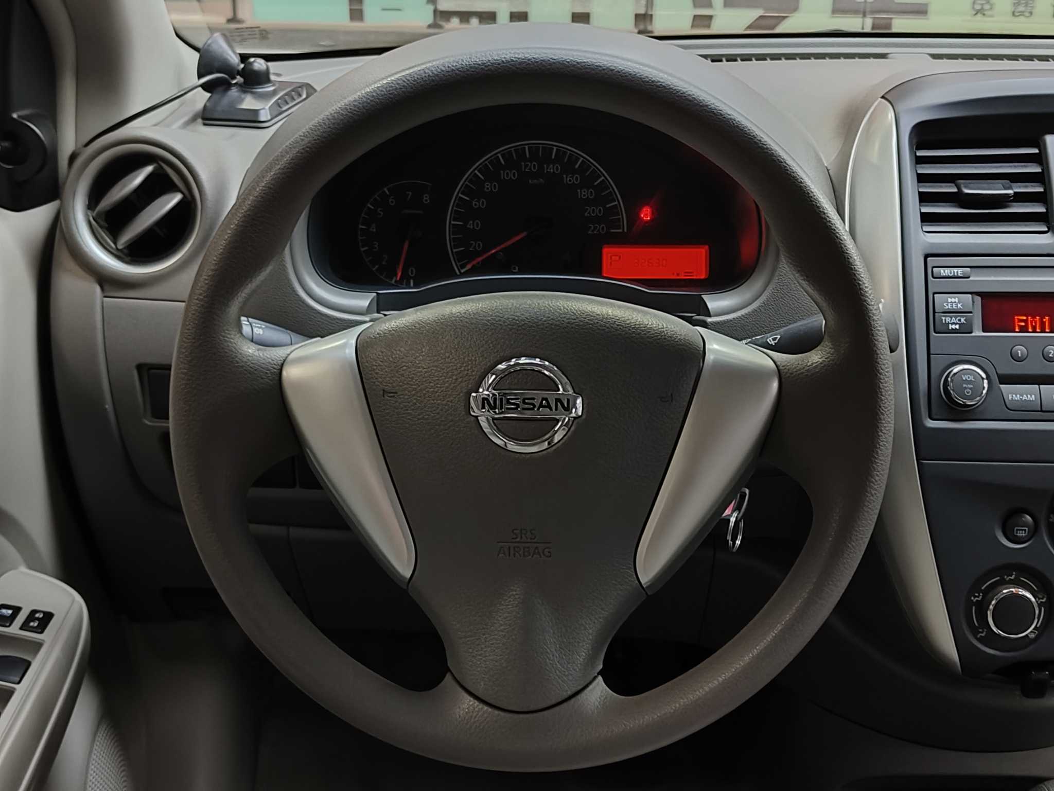 Nissan Sunny 2016 #35 Nissan Sunny 2016 car image #35