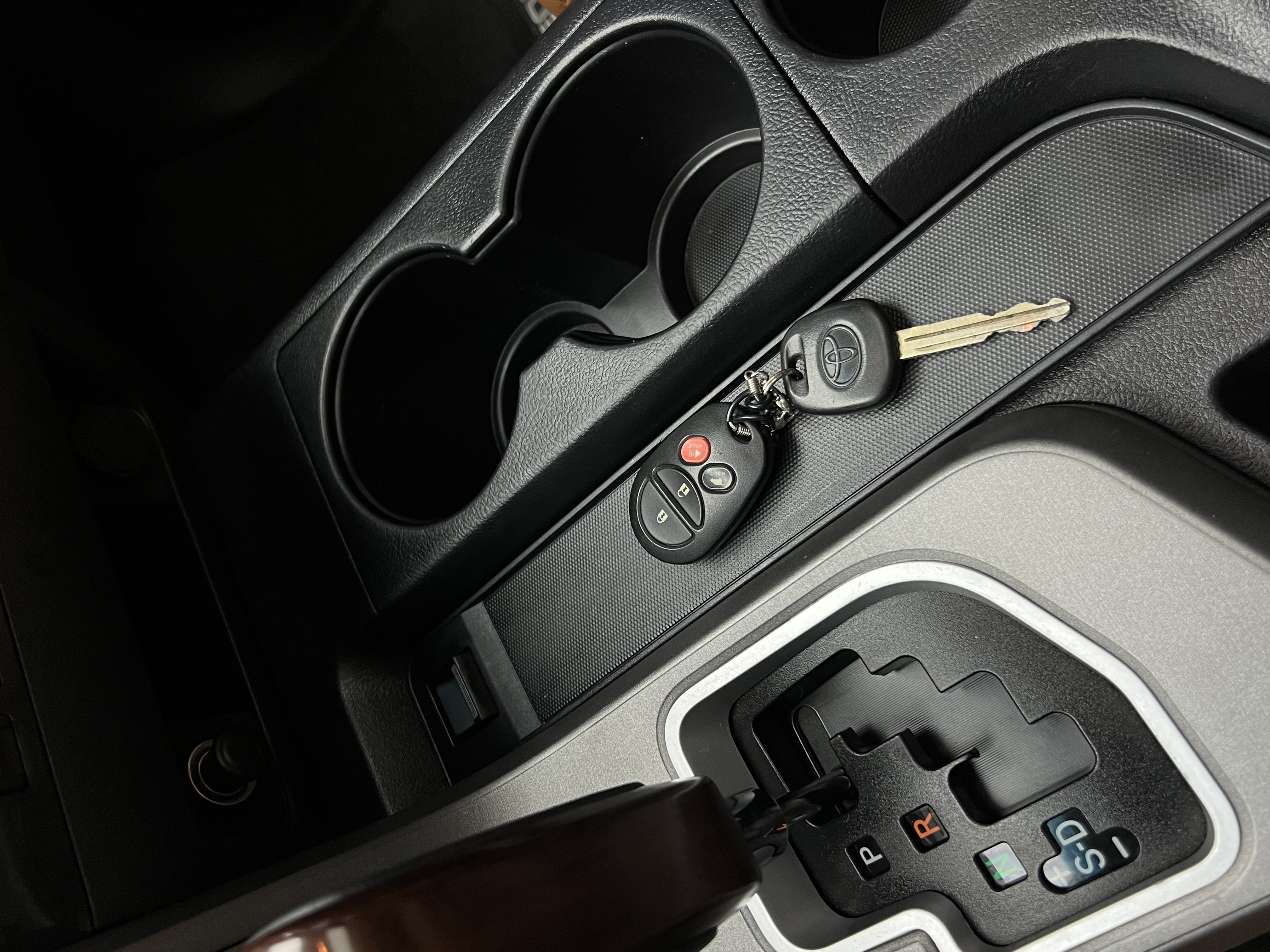 丰田 红杉 2011 汽车图片 #35