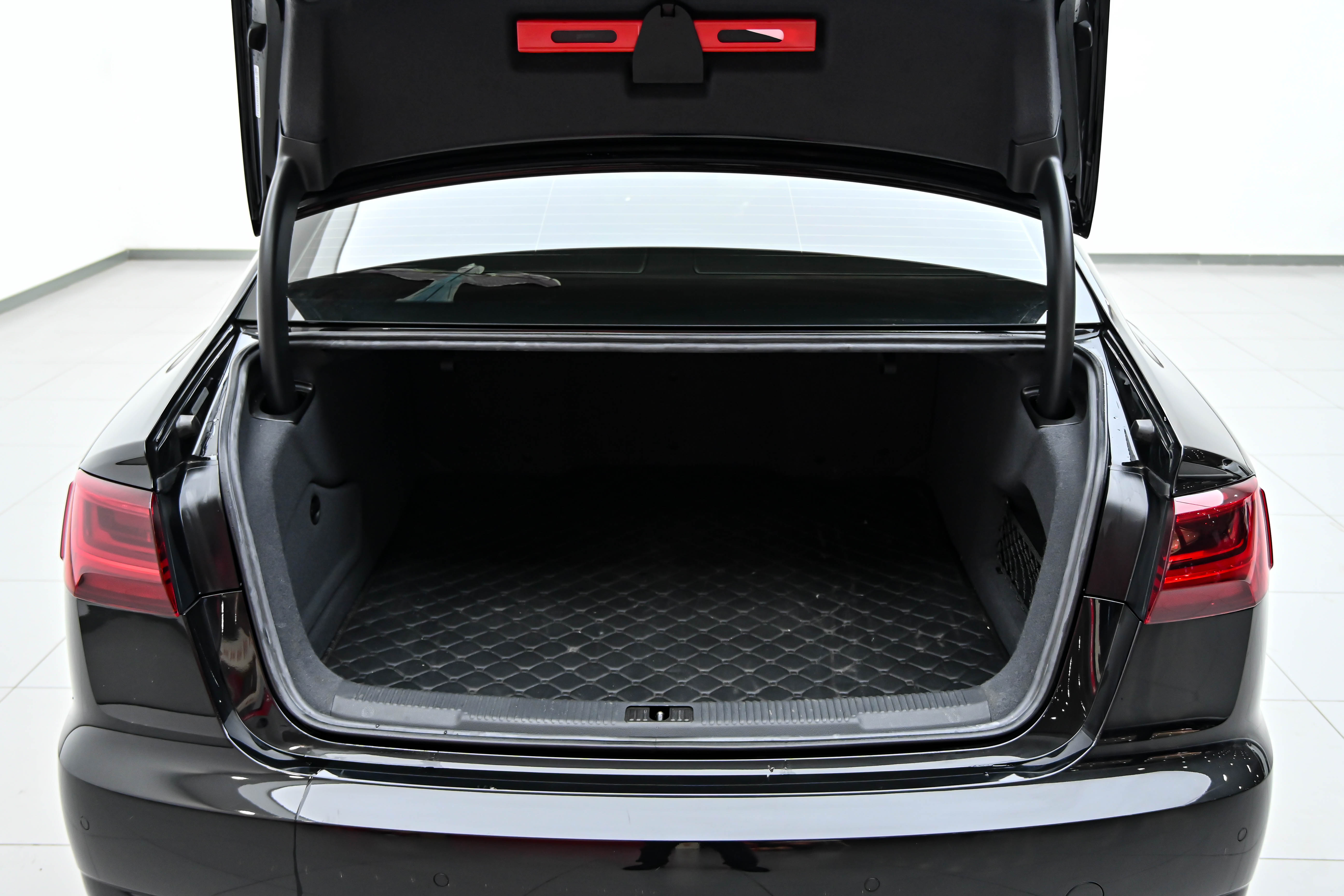 Audi A6L 2018 imagem de carro #35