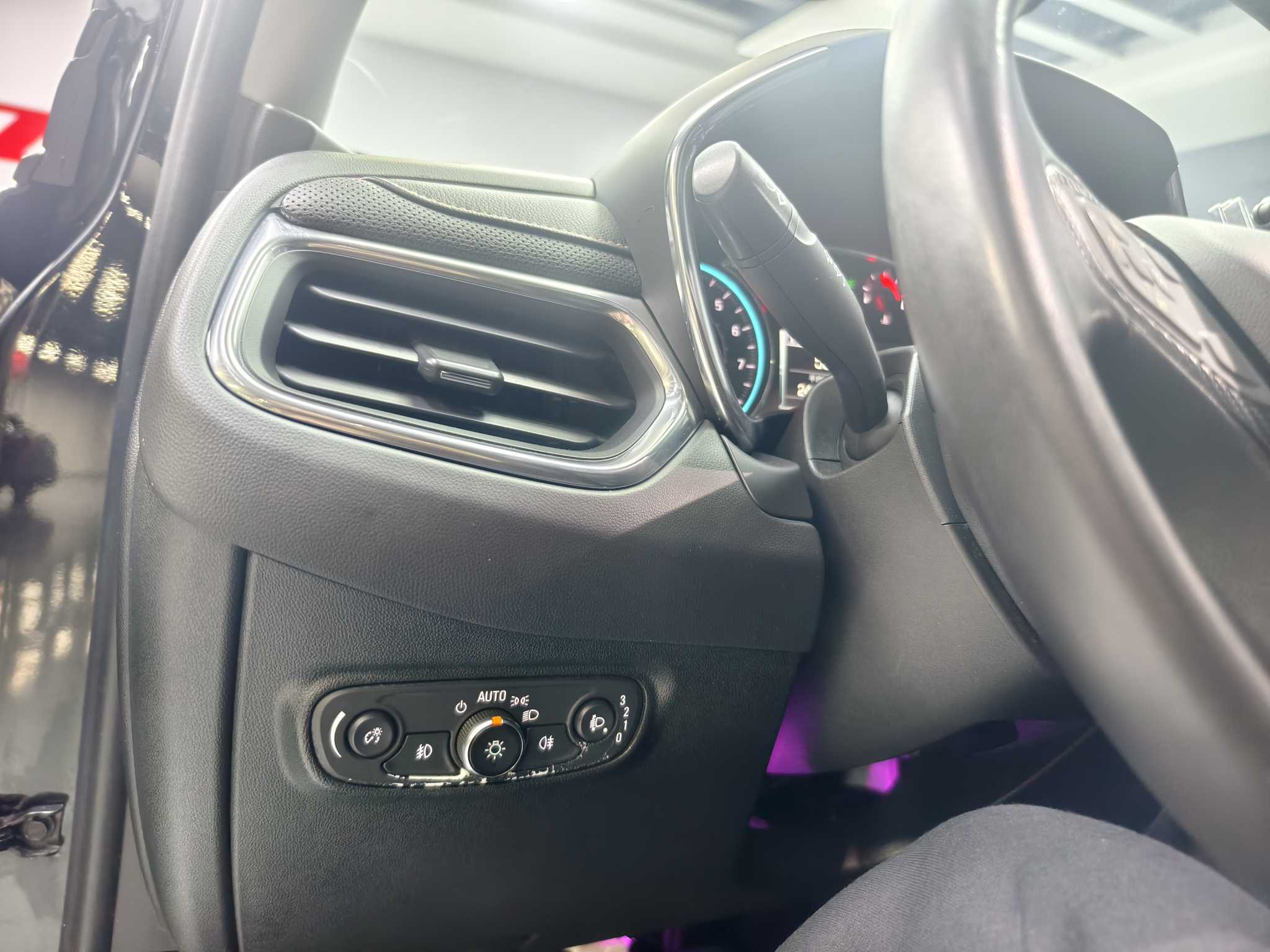 Chevrolet Equinox 2018 immagine di auto #35