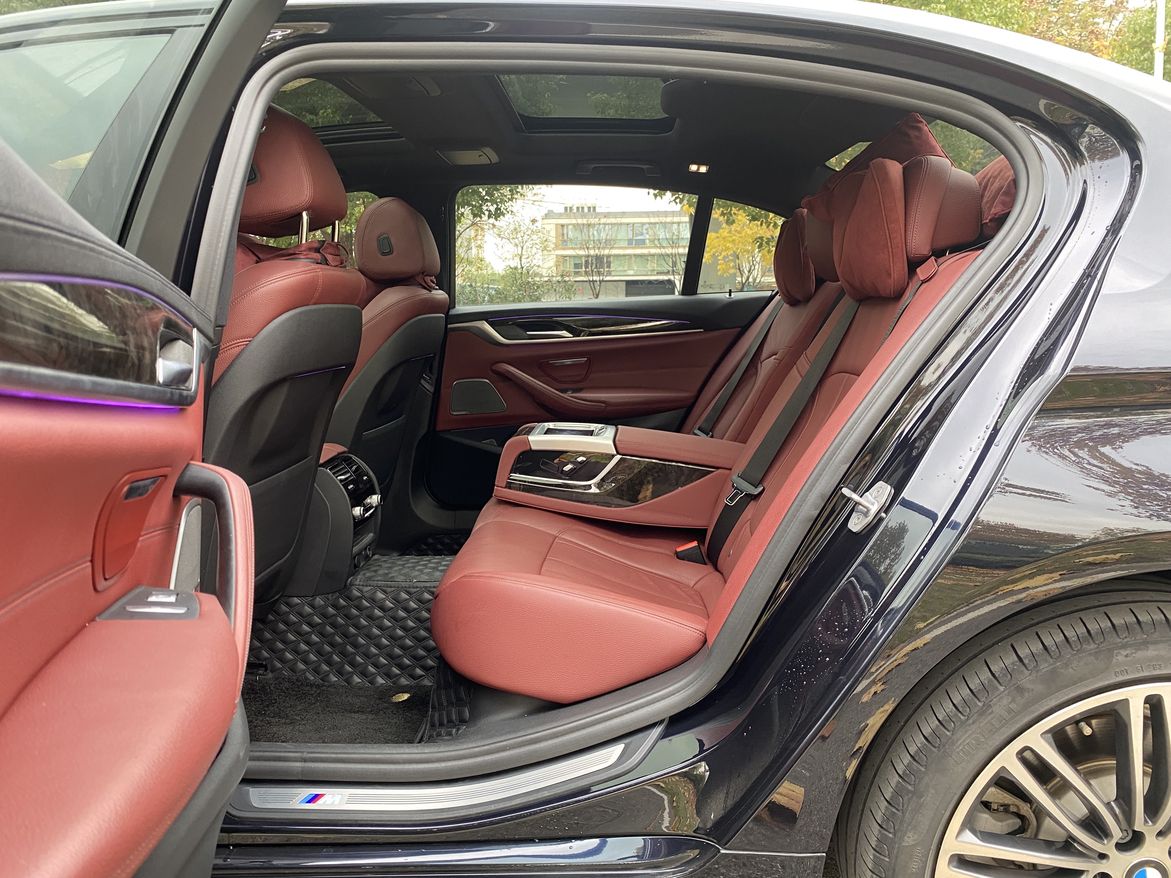 BMW 5 Series 2018 #35 BMW 5 Series 2018 car image #35