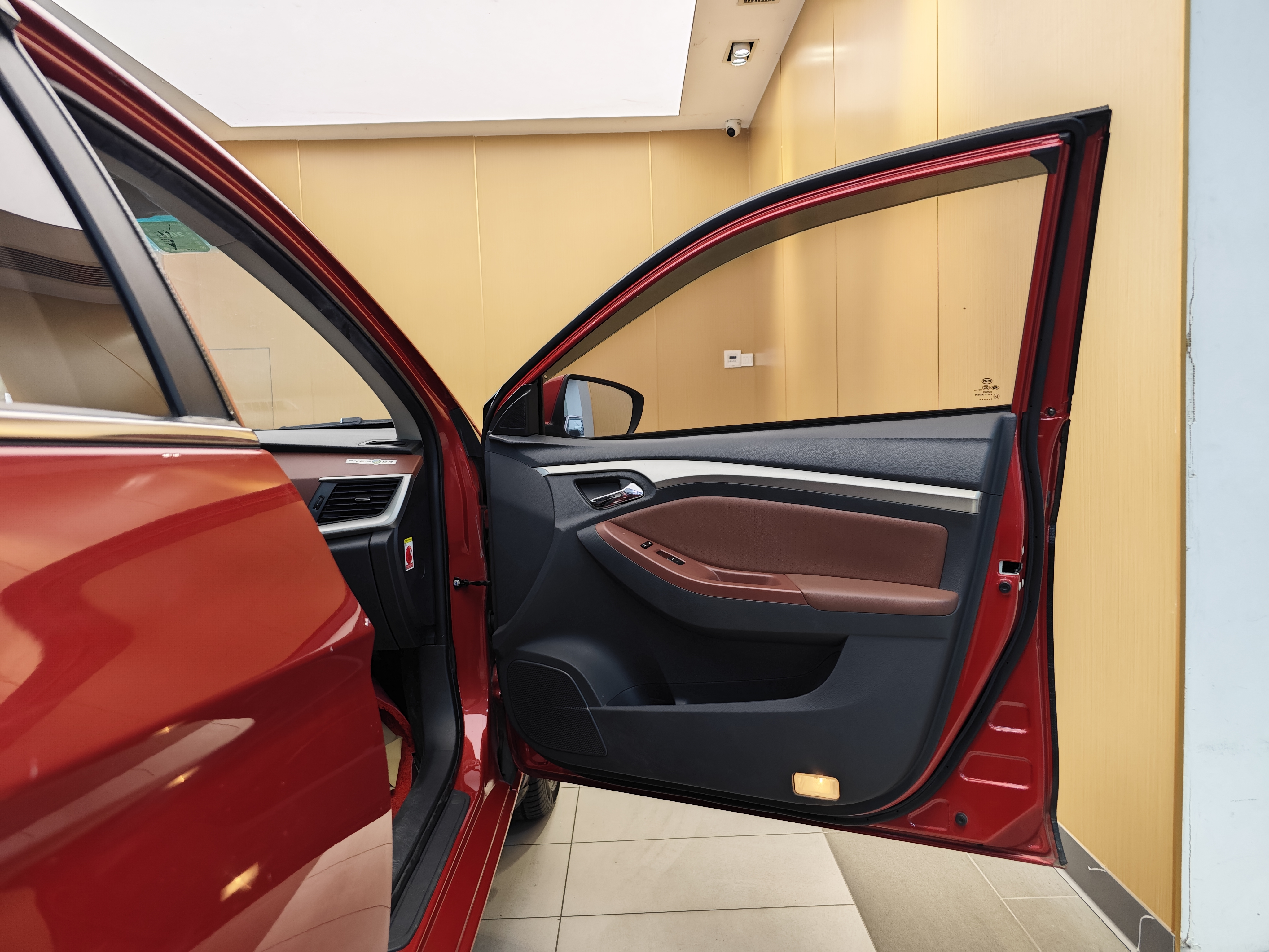 BYD G5 2016 #35 BYD G5 2016 car image #35