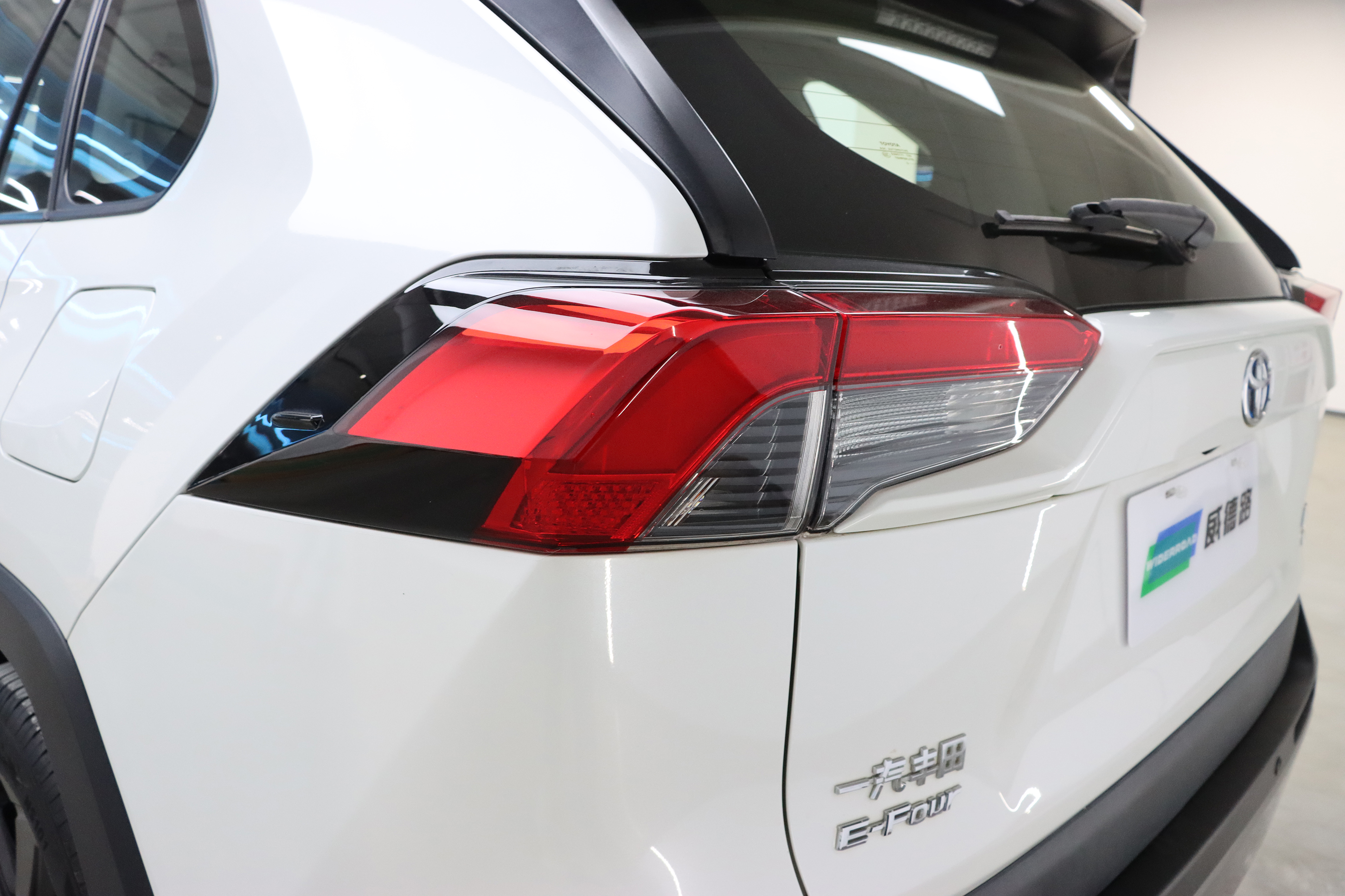 Toyota RAV4 2020 car image #35