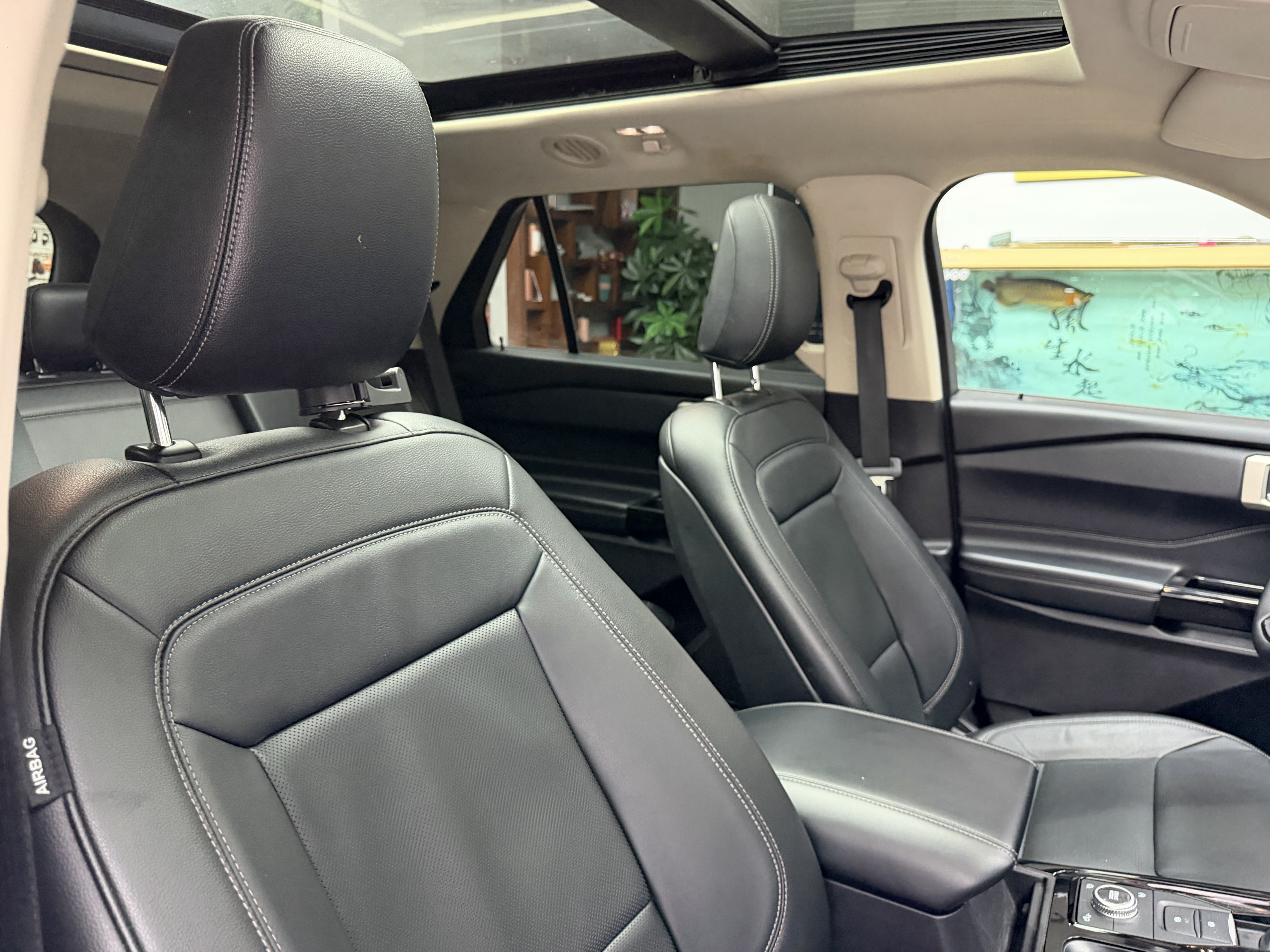 Ford Explorer 2022 car image #35