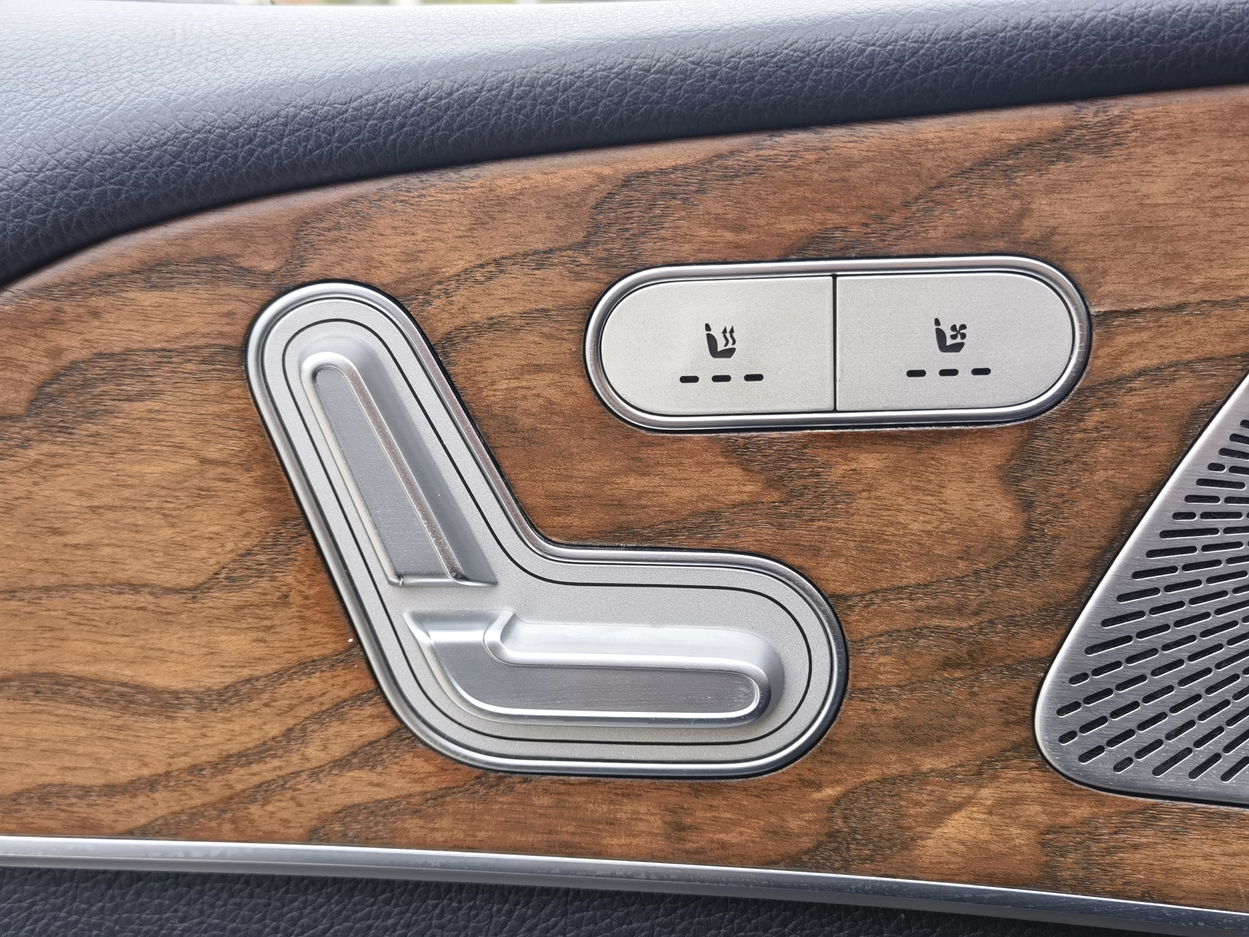 奔驰 奔驰GLE轿跑新能源 2021 汽车图片 #35