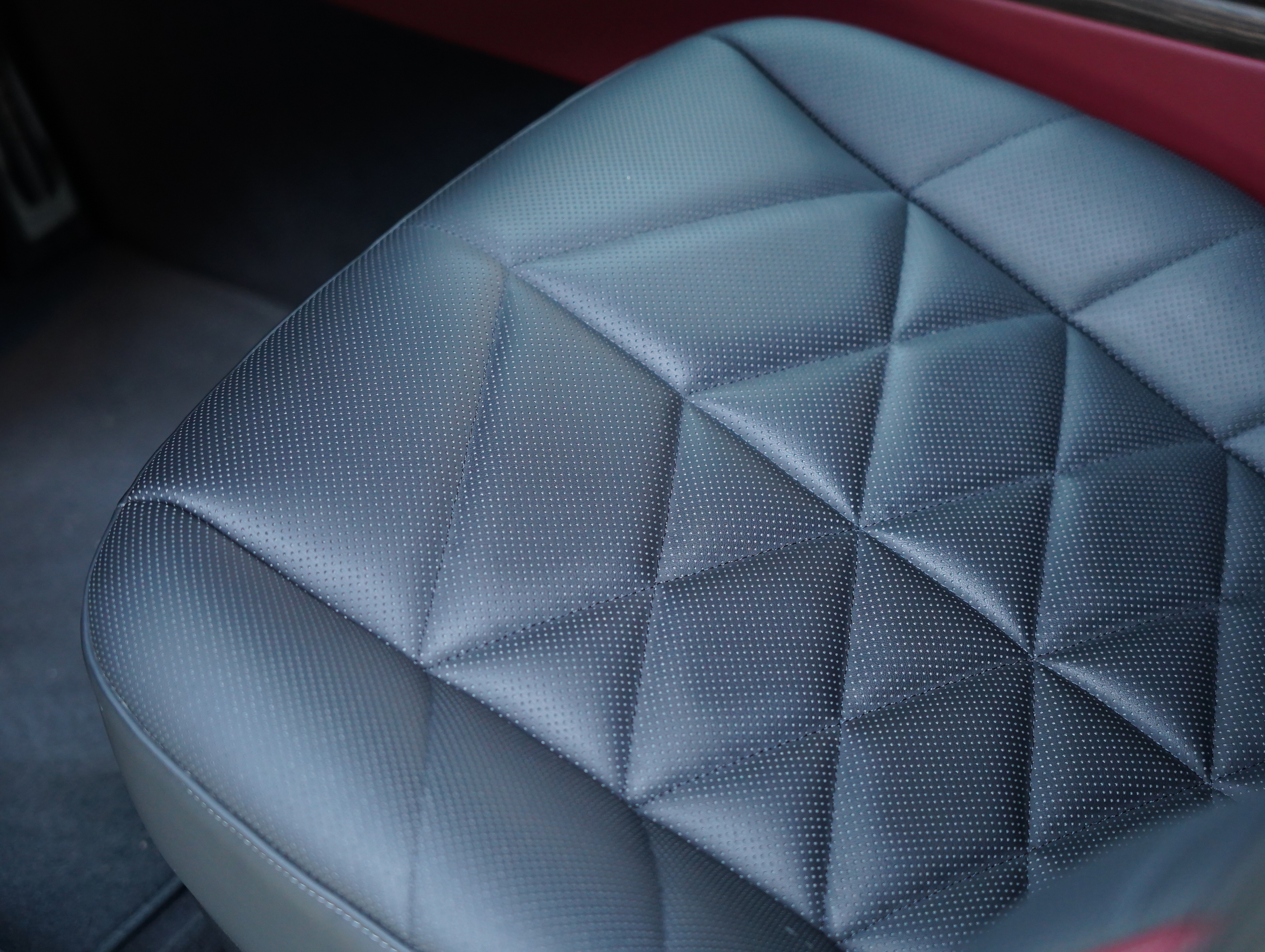 BMW i7 M70L 2023 #35 BMW i7 M70L 2023 car image #35