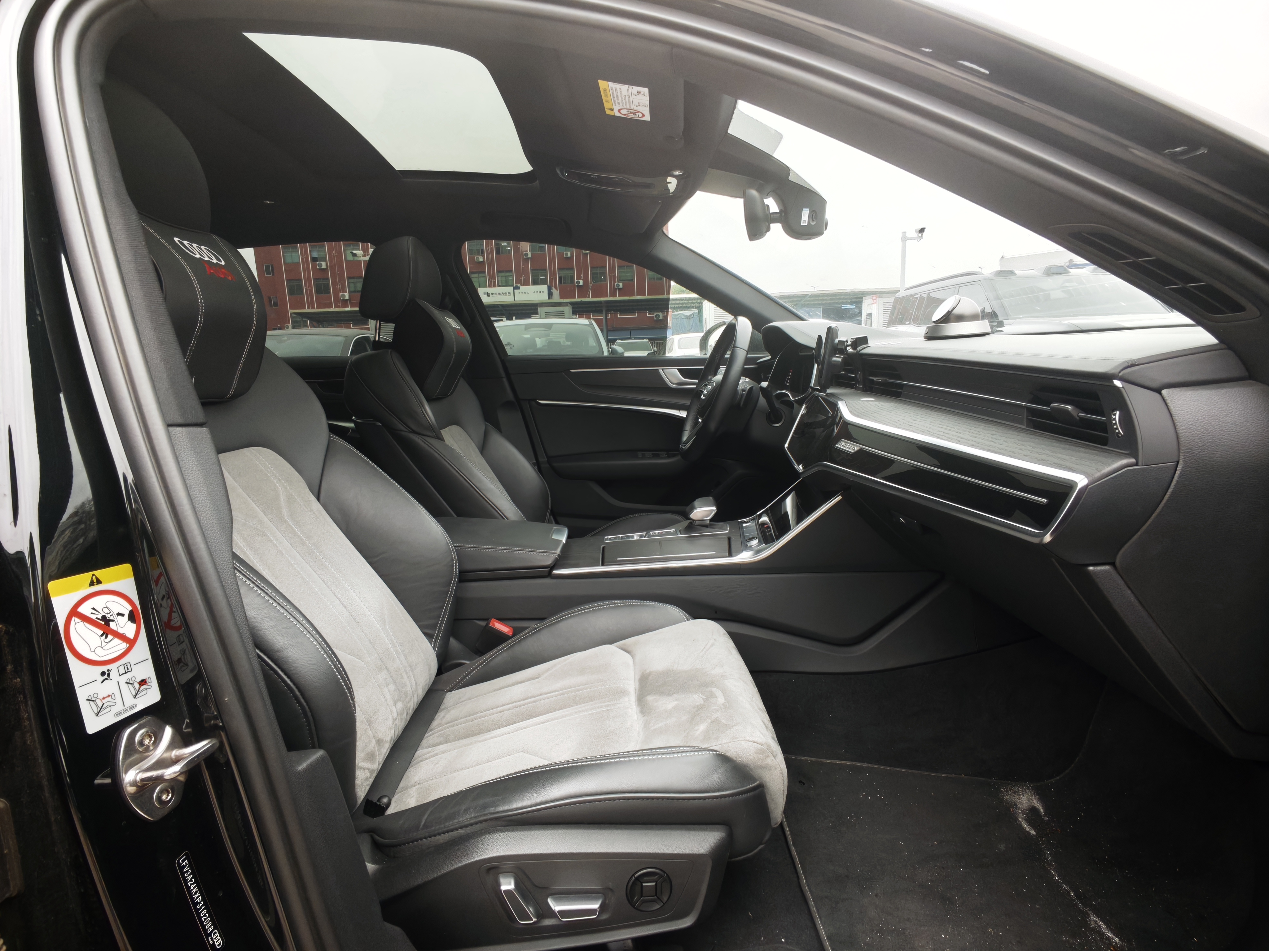 Audi A6L 2024 car image #35
