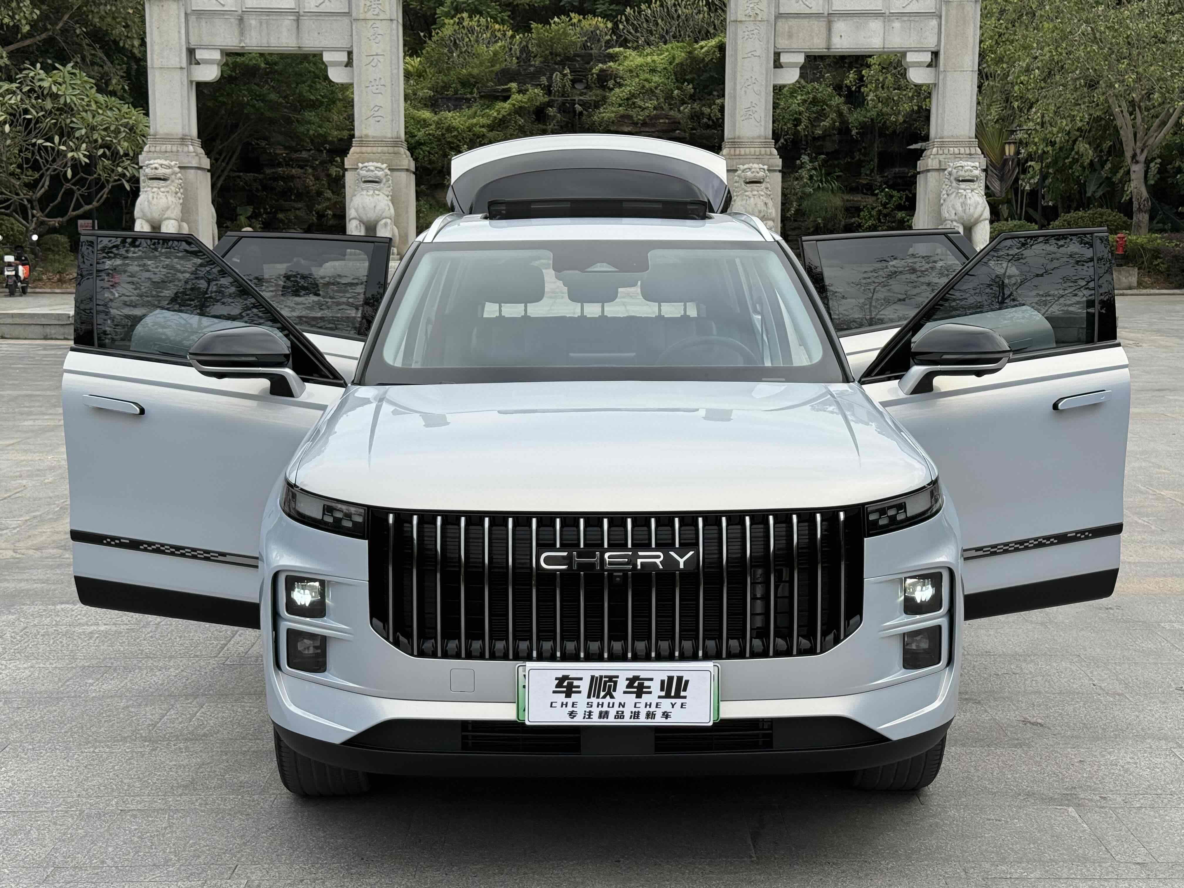 Chery Exploration 06 C-DM 2024 immagine di auto #35