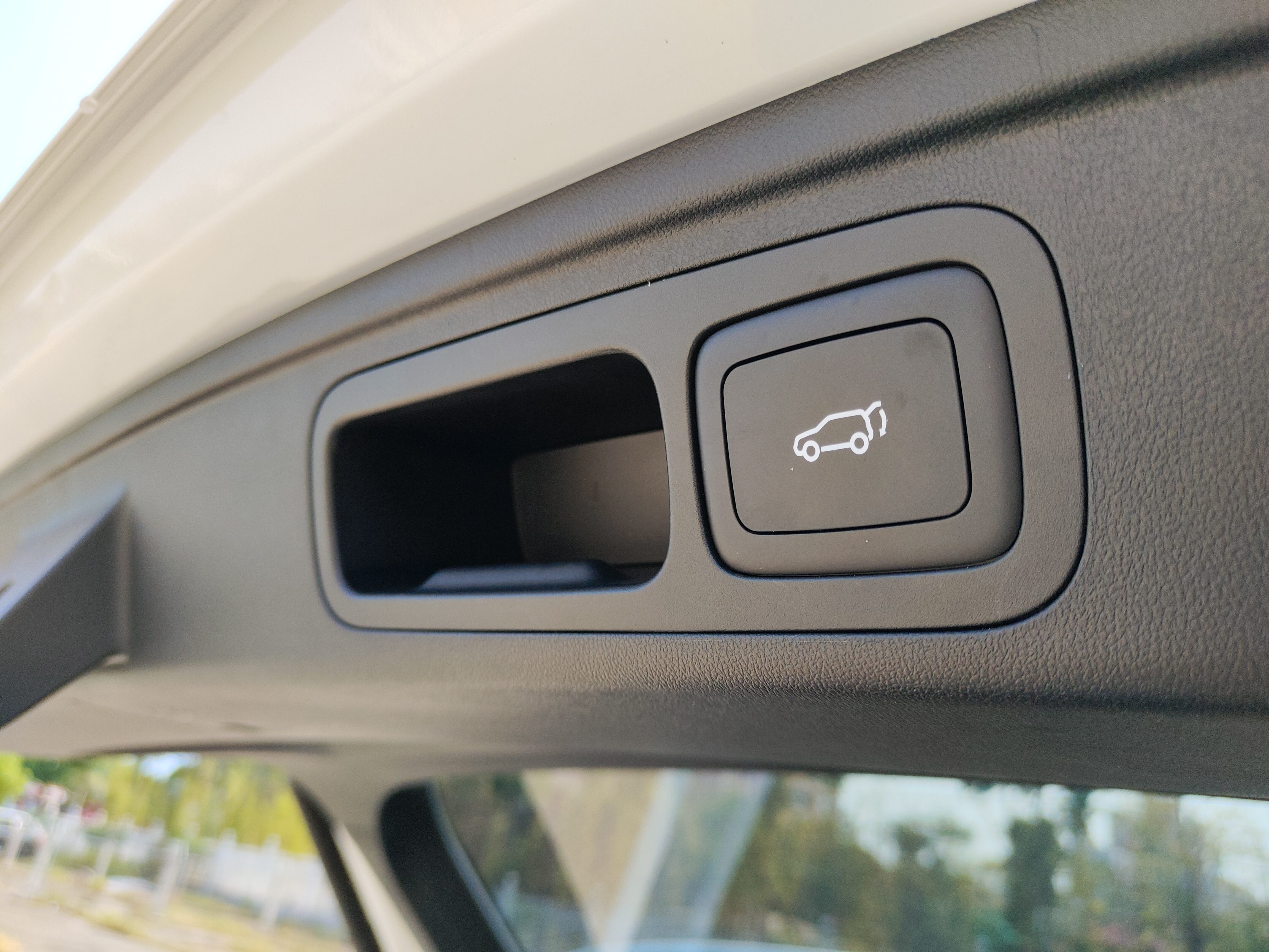 Roewe D5X DMH 2024 car image #35