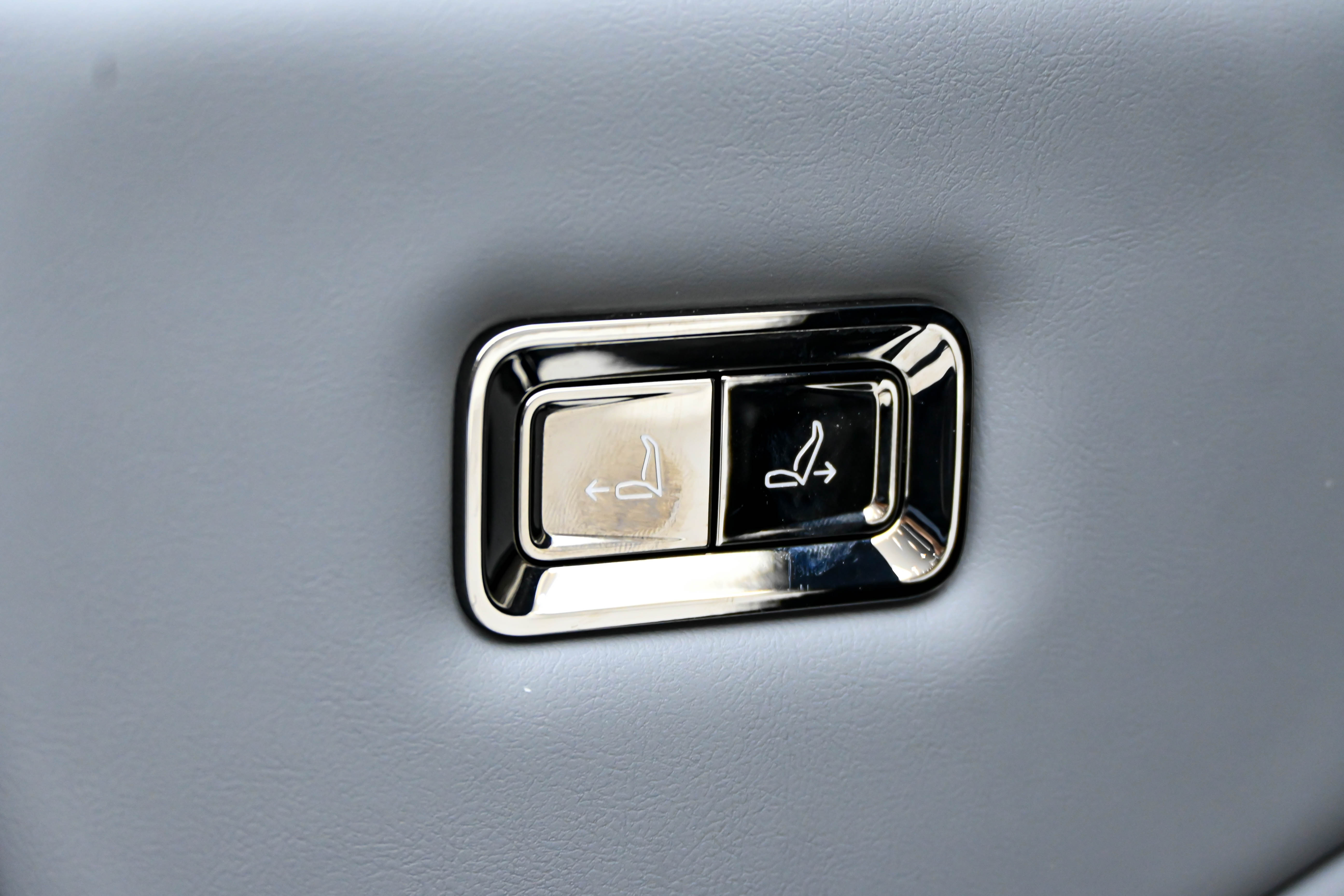 极氪 极氪009 2024 汽车图片 #35