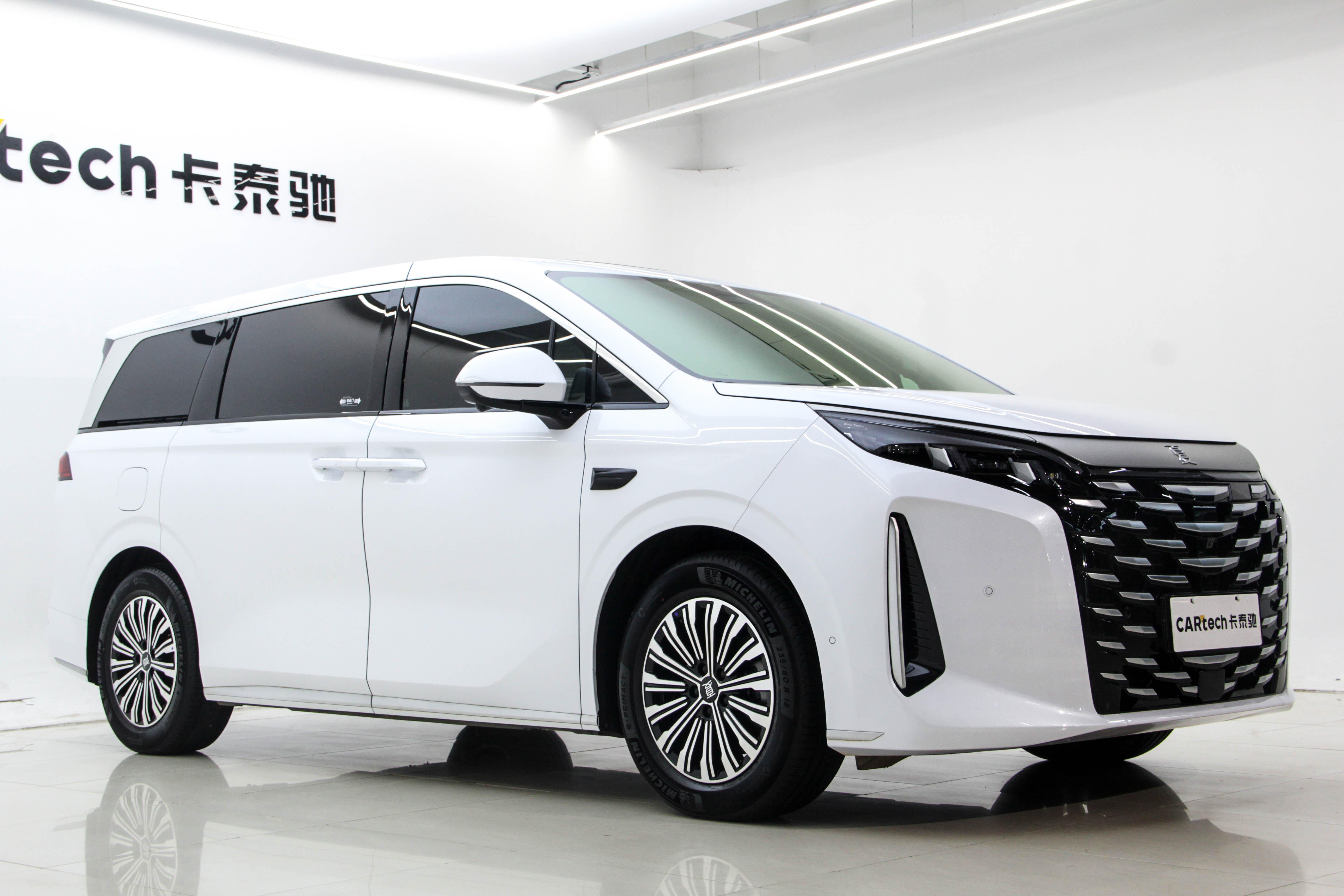 BYD Xia 2025 #35 BYD Xia 2025 immagine di auto #35