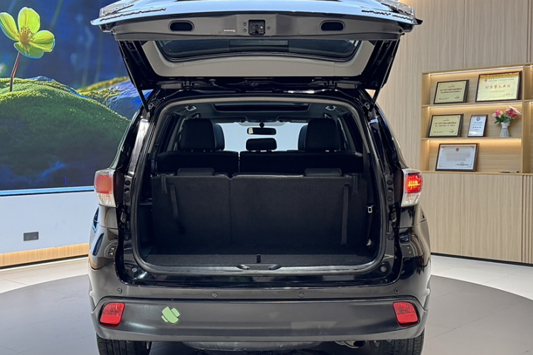 Toyota Highlander (Imported) 2016 car image #35