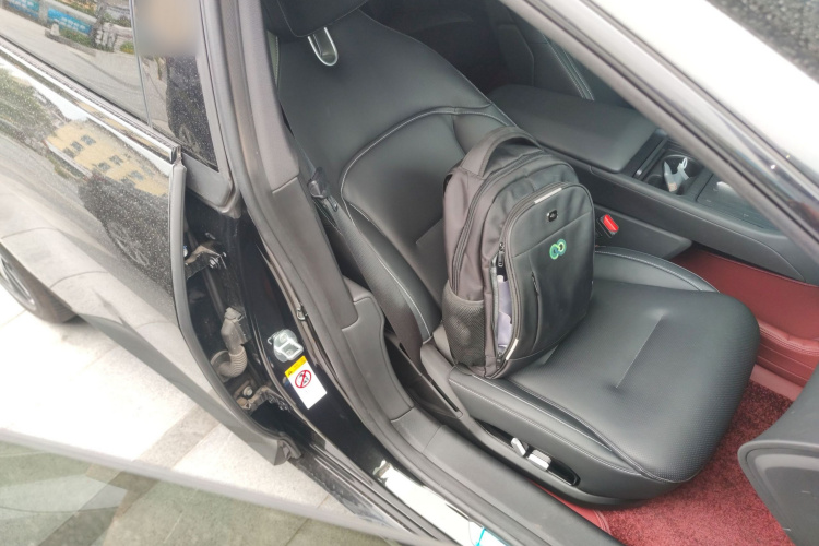 Avatr 12 2024 car image #35