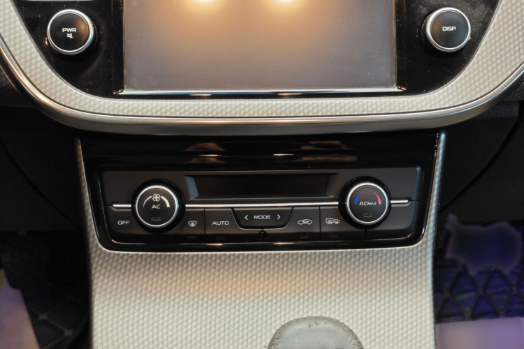 GEELY 2017 immagine di auto #35