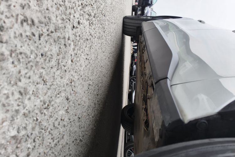 Toyota bZ4X 2022 immagine di auto #35