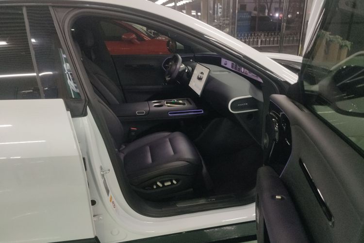 Avatr 07 2025 car image #35