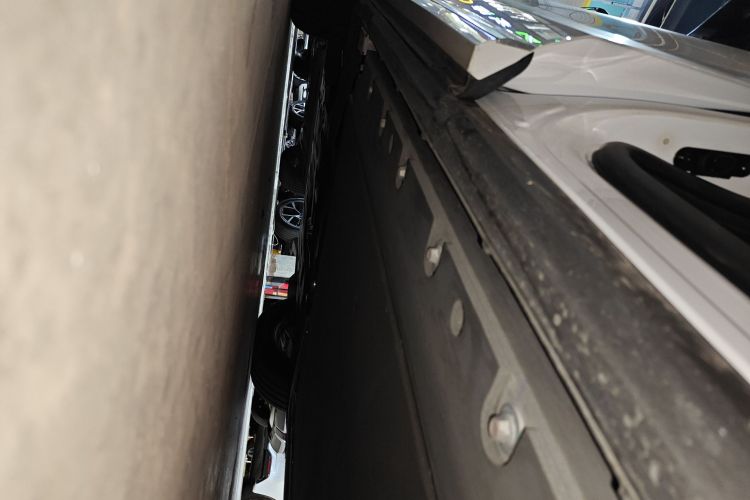 BYD Xia 2025 #35 BYD Xia 2025 immagine di auto #35