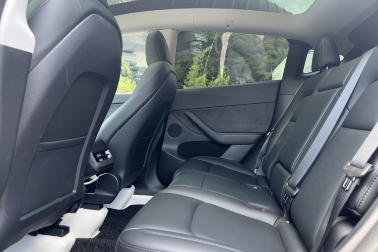 Tesla Model Y 2024 #35 Tesla Model Y 2024 immagine di auto #35