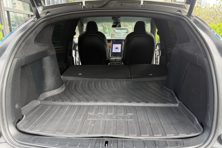 Tesla Model X 2019 immagine di auto #35