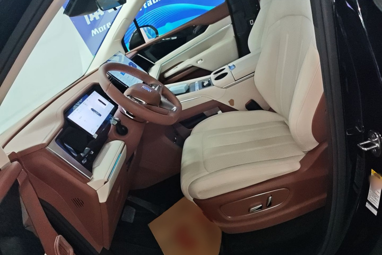 BYD Xia 2025 car image #35