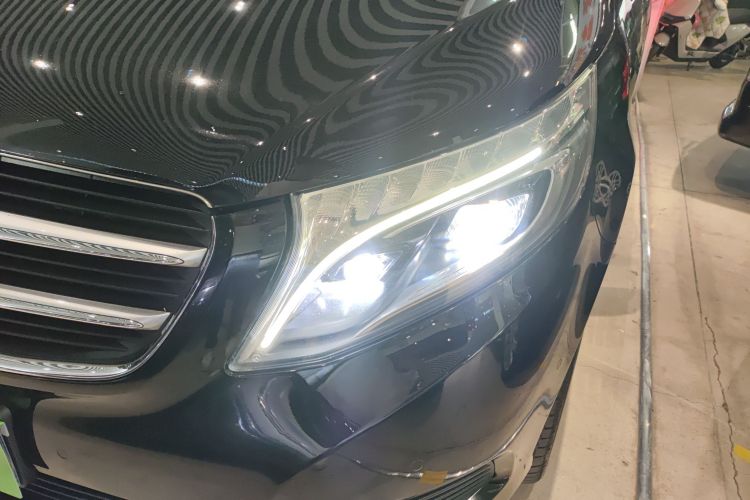 Mercedes-Benz V Class 2018 #35 Mercedes-Benz V Class 2018 car image #35