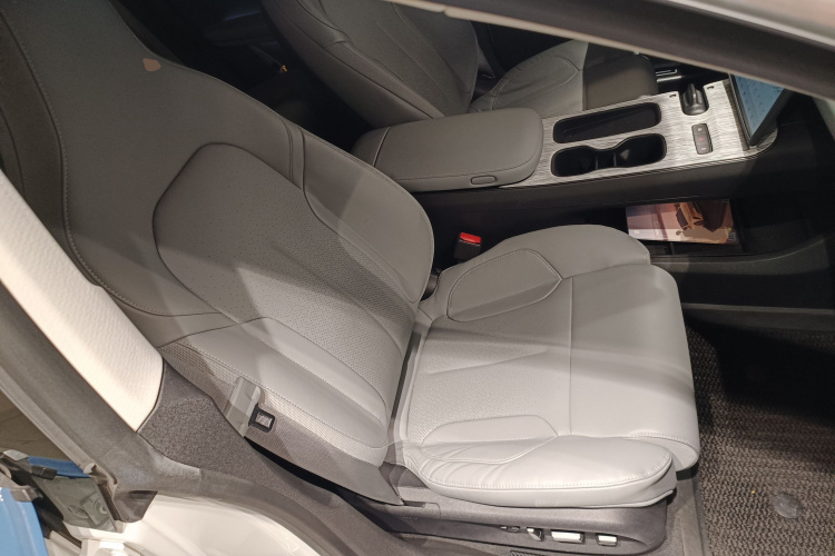 Exceed ET5 2023 car image #35