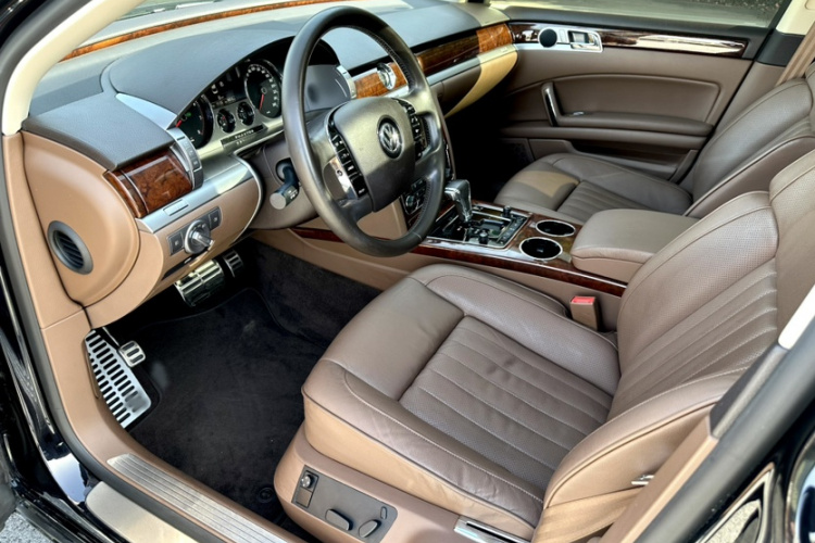 Volkswagen Pheaton 2016 immagine di auto #35