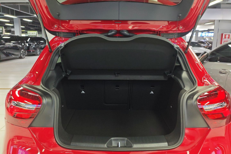 Mercedes-Benz A Class (Imported) 2018 car image #35