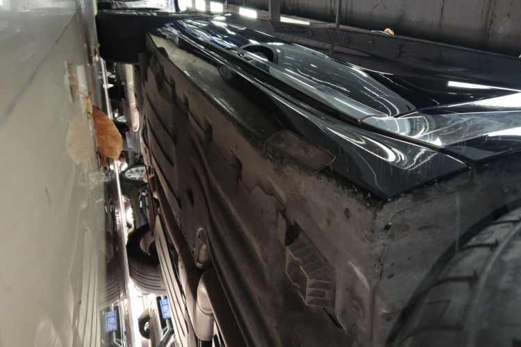 BMW X7 2020 car image #35