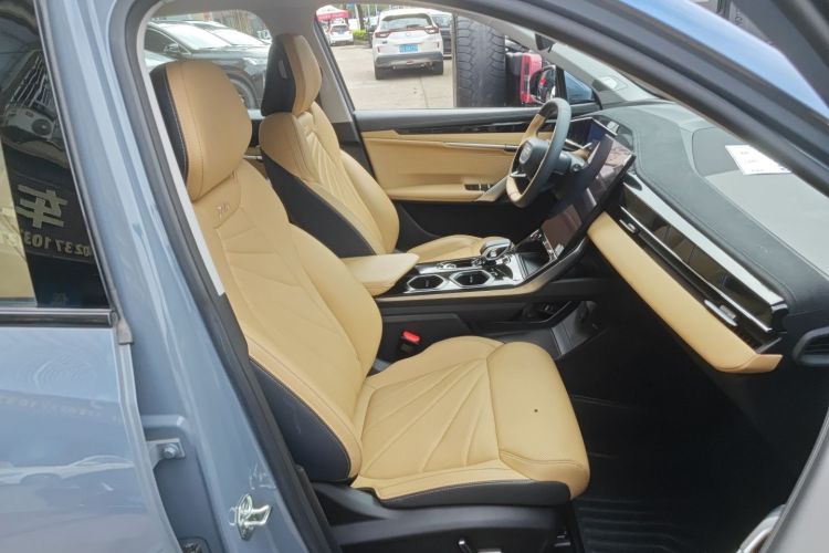 GEELY Boyue L 2024 car image #35