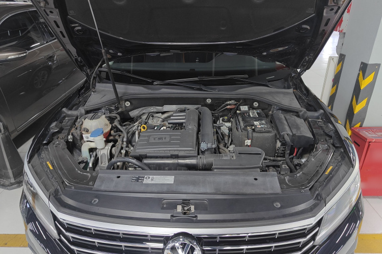 Volkswagen Passat 2018 car image #35