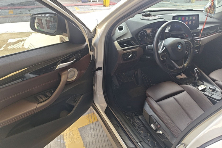 BMW X1 2021 car image #16