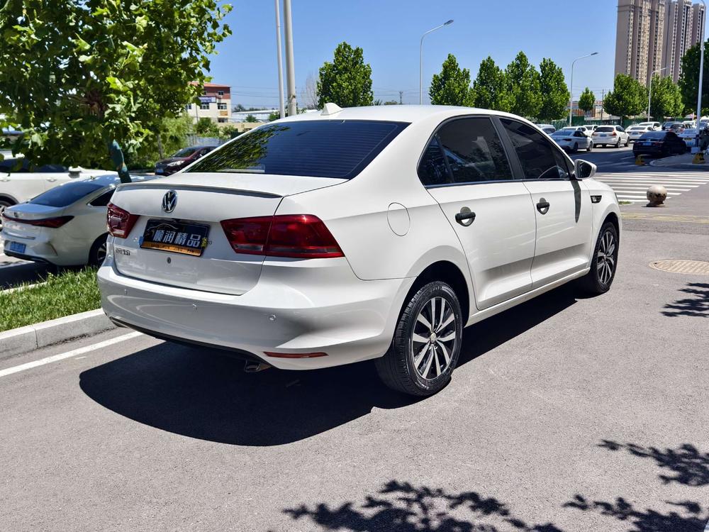 Volkswagen Santana 2016 car image #6