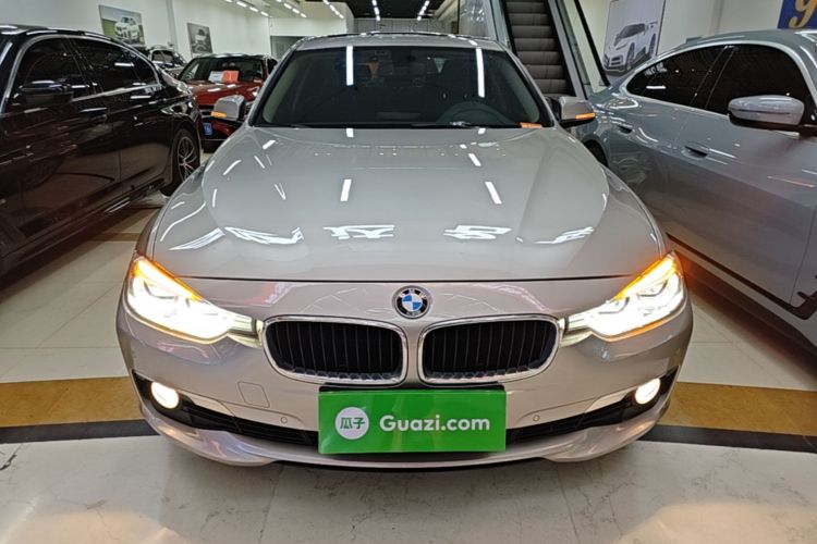 BMW 3 Series 2017 #3 BMW 3 Series 2017 car image #3