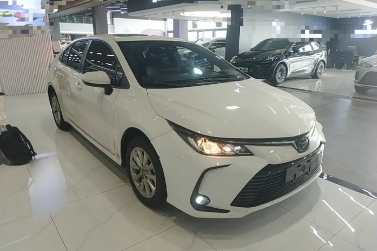 Toyota Corolla 2021 #4 Toyota Corolla 2021 صورة سيارة #4