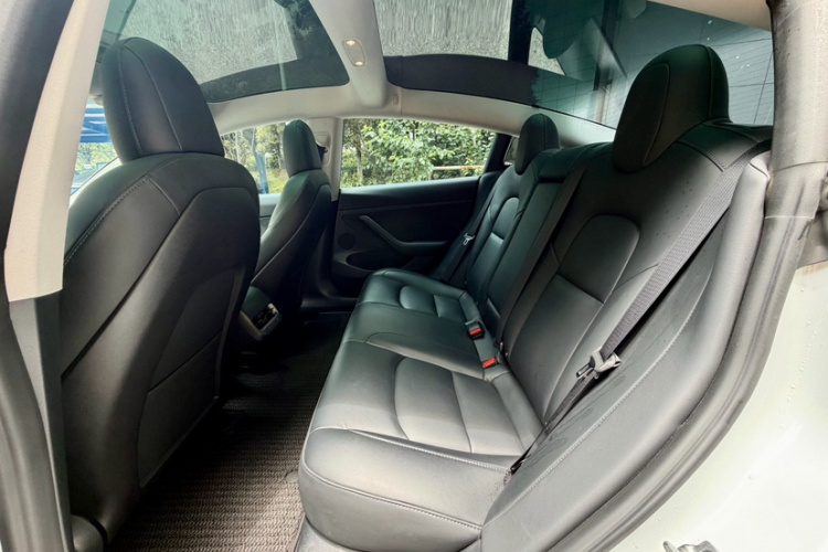 Tesla Model 3 2022 car image #15