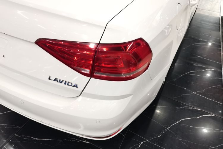 Volkswagen Lavida 2018 car image #8
