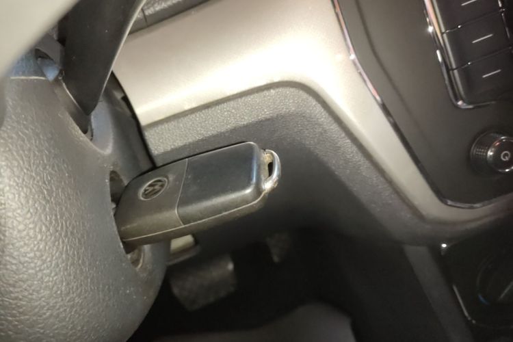 Volkswagen Lavida 2015 car image #9
