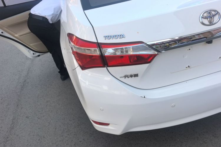 Toyota Corolla 2015 car image #5