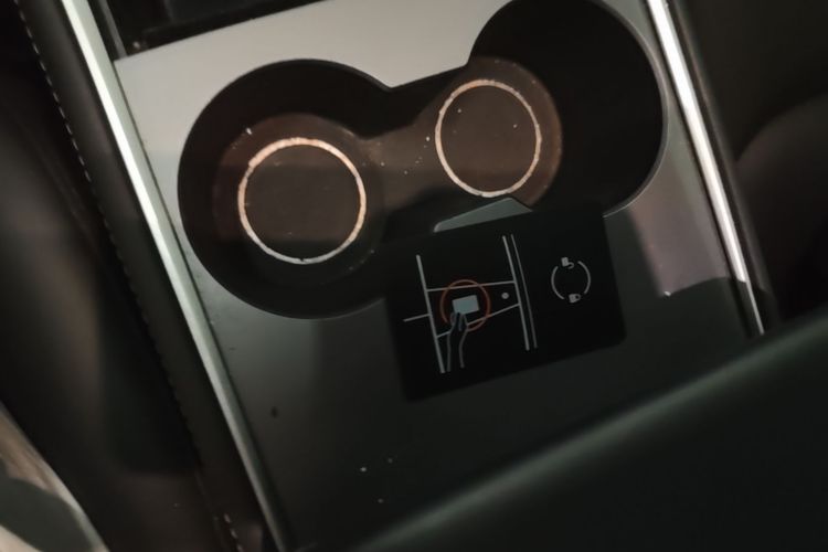 Tesla Model Y 2024 #14 Tesla Model Y 2024 immagine di auto #14