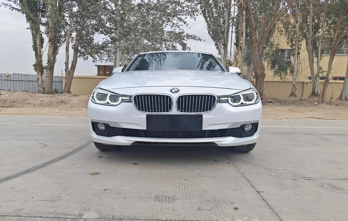 BMW 3 Series 2018 car image #2