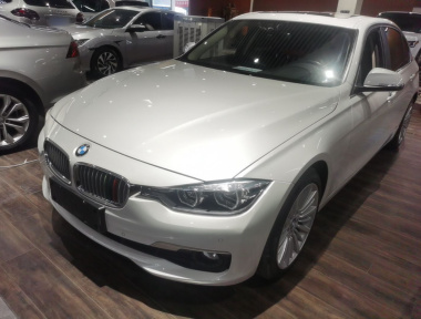 BMW 3 Series 2018 BMW 3 Series 2018 car image