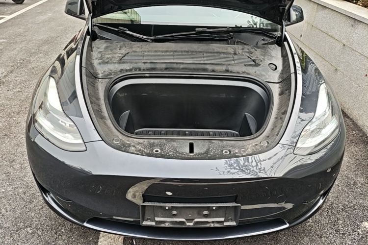 Tesla Model Y 2024 #20 Tesla Model Y 2024 car image #20