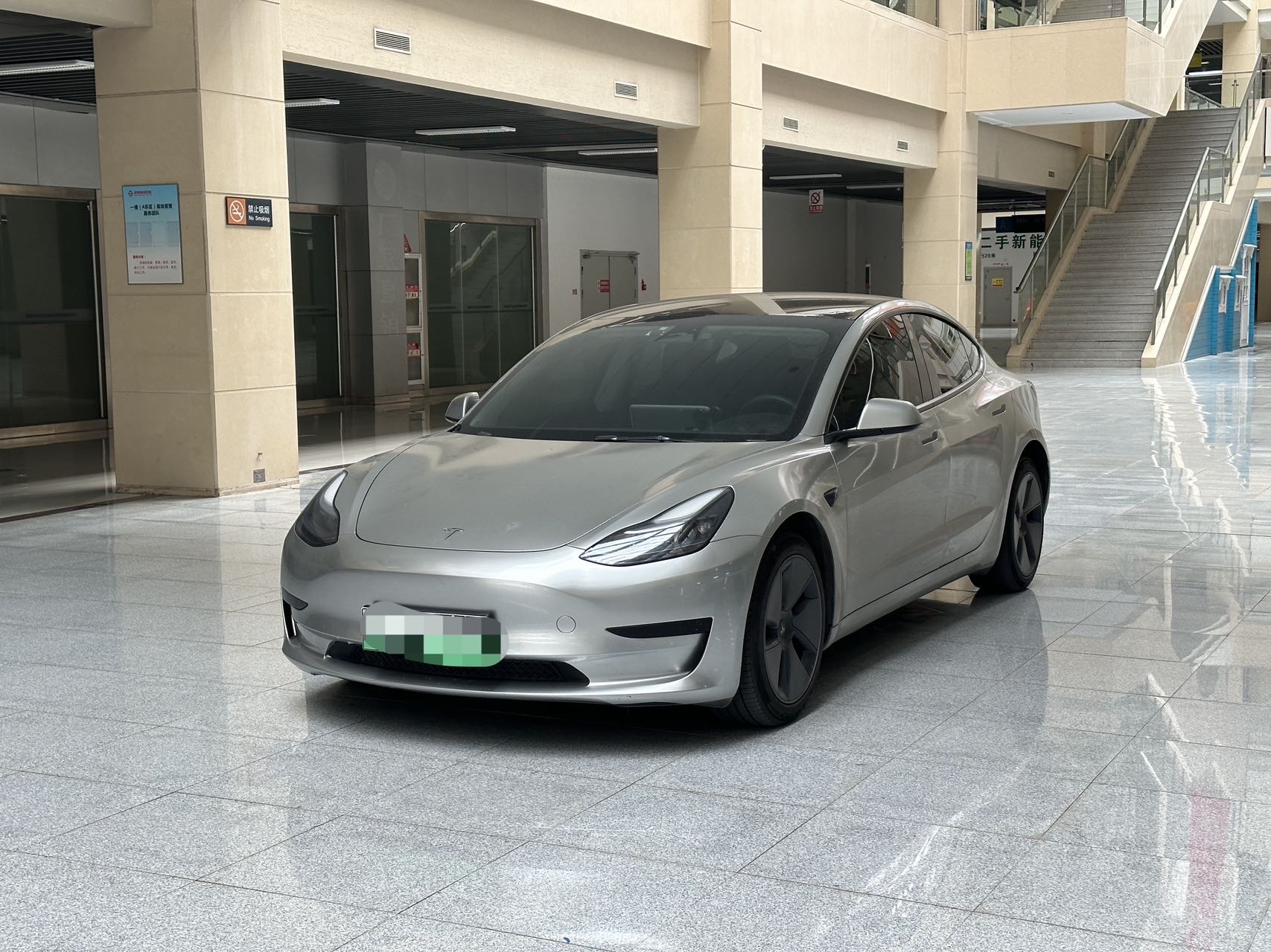 特斯拉 Model 3 2023 汽车图片 