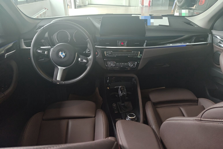 BMW X1 2020 car image #10