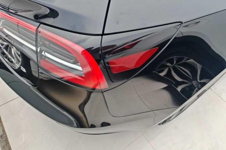 Tesla Model 3 2023 car image #8