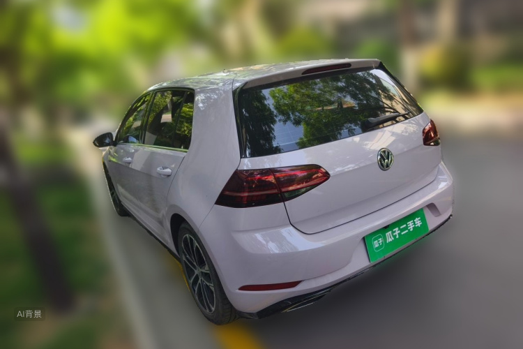 Volkswagen Golf 2018 car image #5