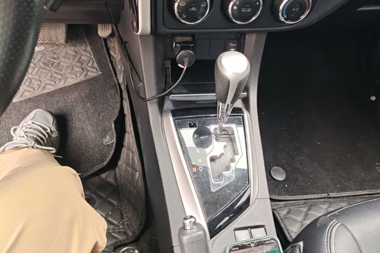 Toyota Corolla 2017 #14 Toyota Corolla 2017 car image #14