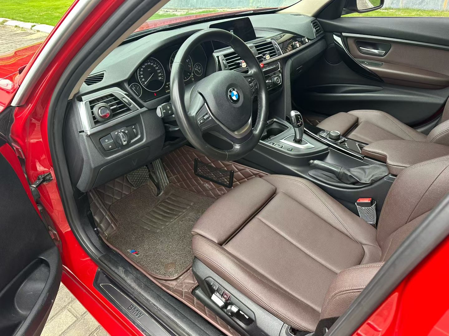 BMW 3 Series 2018 #3 BMW 3 Series 2018 car image #3